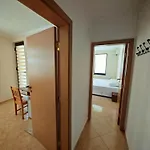 Delfin Port Apartments - Prime Location & Parking & Pet Friendly Свети-Влас