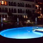 Апартаменты Delfin Port Apartments - Prime Location & Parking & Pet Friendly