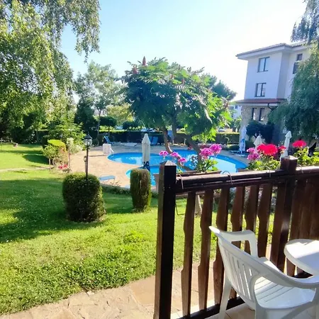 Delfin Port - Prime Location & Parking & Pet Friendly * Свети-Влас