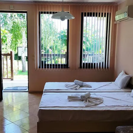 Apartmán Delfin Port Apartments - Prime Location & Parking & Pet Friendly *