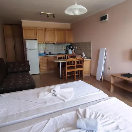 Апартаменты Delfin Port - Prime Location & Parking & Pet Friendly *