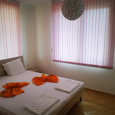 Delfin Port - Prime Location & Parking & Pet Friendly Свети-Влас