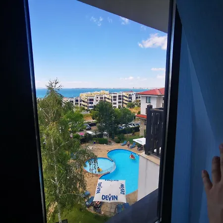 Delfin Port Apartments - Prime Location & Parking & Pet Friendly Apartmán Sveti Vlas