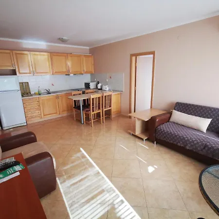 Delfin Port Apartments - Prime Location & Parking & Pet Friendly Apartmán Sveti Vlas