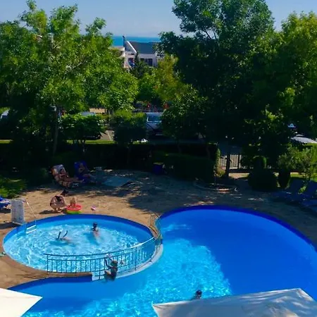 Apartmán Delfin Port Apartments - Prime Location & Parking & Pet Friendly *
