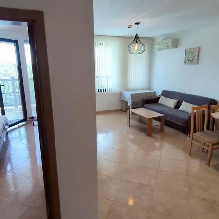 Delfin Port - Prime Location & Parking & Pet Friendly Апартаменты