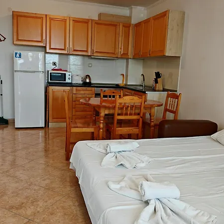 Apartment Marina Delfin - Location & Pet Friendly