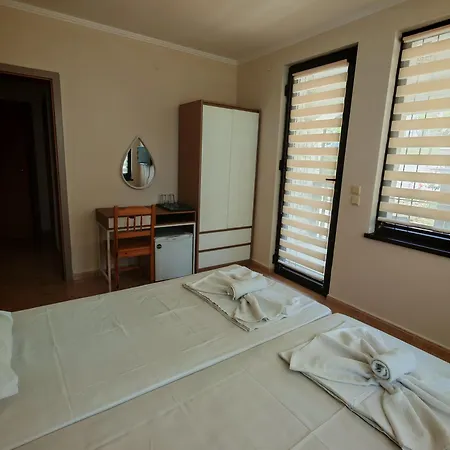 Delfin Port Apartments - Prime Location & Parking & Pet Friendly Sveti Vlas