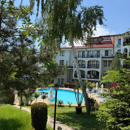 Delfin Port - Prime Location & Parking & Pet Friendly Апартаменты *
