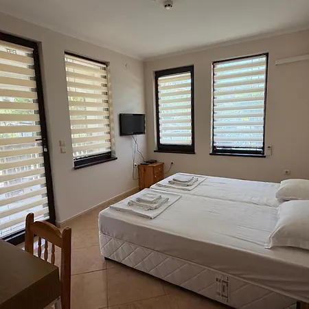 Delfin Port - Prime Location & Parking & Pet Friendly Свети-Влас