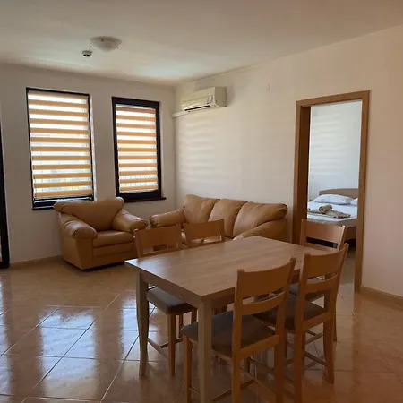 Lejlighed Delfin Port - Prime Location & Parking & Pet Friendly Sveti Vlas