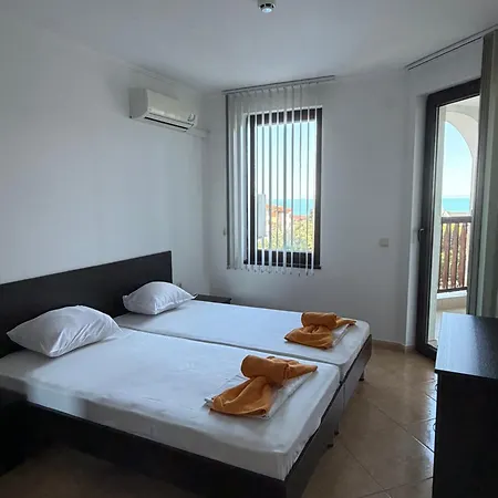 Delfin Port - Prime Location & Parking & Pet Friendly Апартаменты