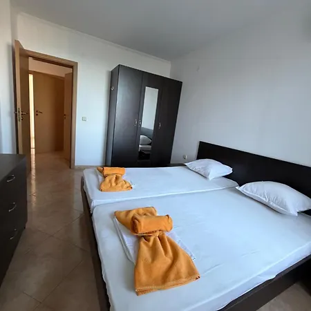 Delfin Port - Prime Location & Parking & Pet Friendly * Свети-Влас