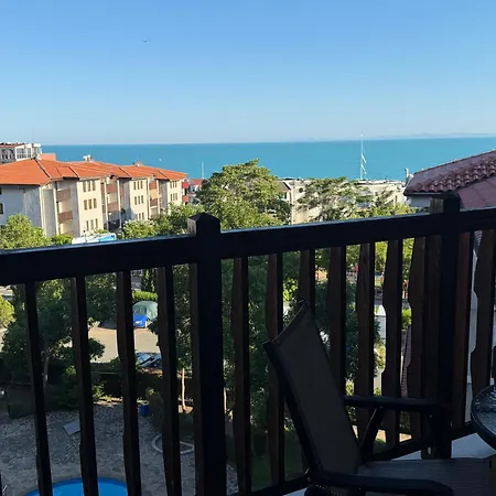 Апартаменты Delfin Port - Prime Location & Parking & Pet Friendly
