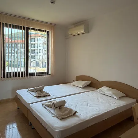 Delfin Port - Prime Location & Parking & Pet Friendly Апартаменты *