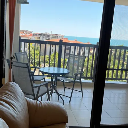 Delfin Port - Prime Location & Parking & Pet Friendly Апартаменты