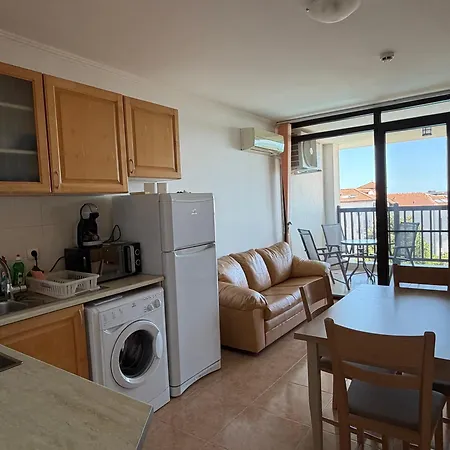 Апартаменты Delfin Port - Prime Location & Parking & Pet Friendly