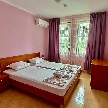 Delfin Port - Prime Location & Parking & Pet Friendly Апартаменты Свети-Влас