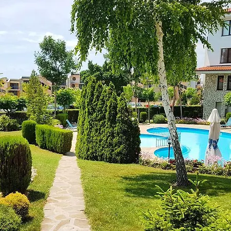 Delfin Port - Prime Location & Parking & Pet Friendly Свети-Влас
