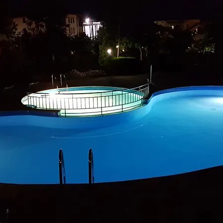 Delfin Port Apartments - Prime Location & Parking & Pet Friendly Apartmán Sveti Vlas